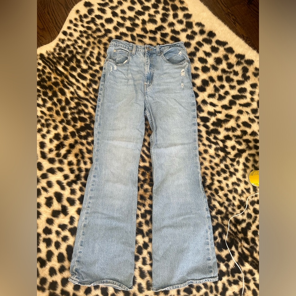 Levi’s 70 High Flare